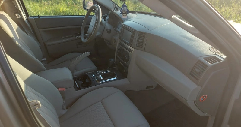 Jeep Grand Cherokee cena 23300 przebieg: 326000, rok produkcji 2006 z Gdańsk małe 154